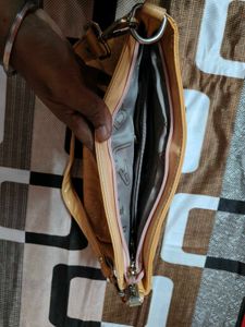 Women’s Stylish Crocodile Pattern Sling Bag