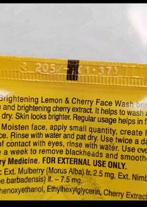 Everyuth Naturals Brightening Face Wash