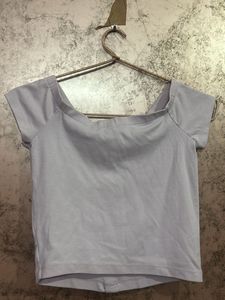 On/Off-Shoulder Button-Up Crop Top