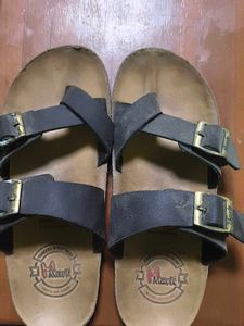 Comfortable Black Sandals 🩴