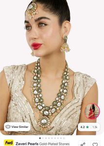 Exquisite Kundan Necklace Set with Earrings