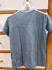 Uniqlo U Crew Neck T-Shirt (SIZE L)