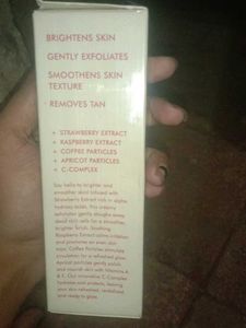 Caffeine Berries Brightening Coffee Face Scrub