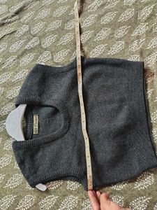 Dark Grey Sleeveless Knit Vest