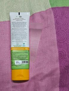 Mamaearth Hair Removal Cream &amp;Carmesi Bikini Razor