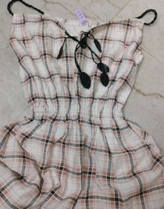 SALE:Cute Plaid Tie-Front Dress