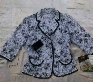 Chic Floral Blazer