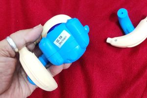 Electronic Fun Blue Monkey Toy ( New broken)