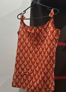 sleeveless short kurti