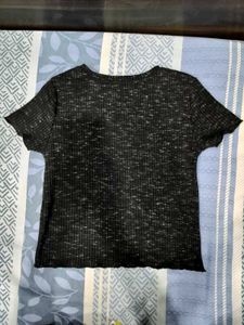 Chic  Black croptop