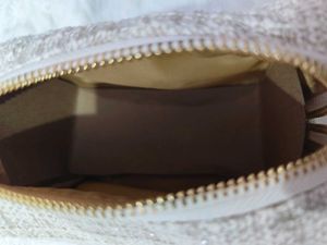 Estee Lauder Pouch
