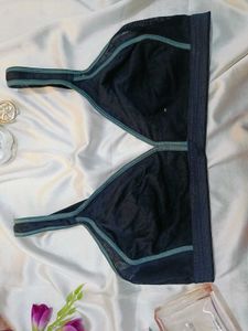 🇳🇿💫🎀Avid Black Sports Bra