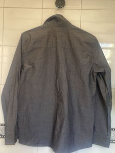 Men's Grey Long-Sleeve Button-Up Shirt