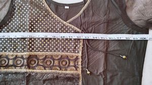 Women Three Quarter Brown Kurti, L