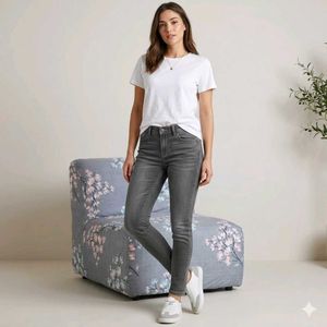 Stylish Grey Skinny Jeans