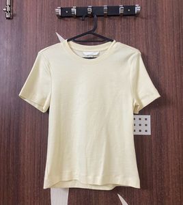 Butter Yellow Top🧈