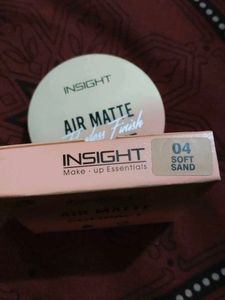 Insight Air Matte Flawless Finish Compact