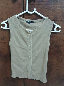 Ribbed Knit Button-Up Sleeveless Top