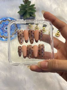 Polka Dot Press-On Nails