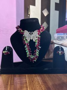 Stunning Butterfly Necklace and Earring Set