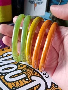 Set of 5 Colorful glass Bangles
