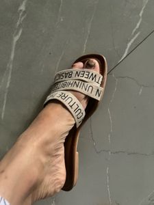 Graphic Print Slide Sandals