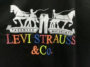 Levis Black T Shirt