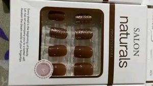 Press-On Nails12 pcs brown colour 🤎