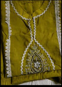 Beautifully Embellished Kurta Set