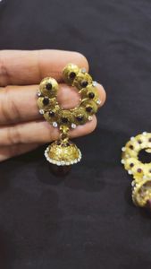 wine colour stone stylish earings