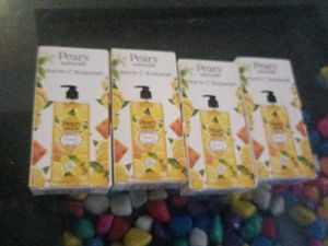 Lakme face serum 3 freebie 4 bodywash
