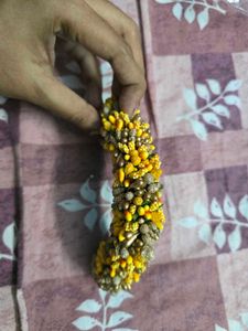 Decorative Floral Hair Accessory