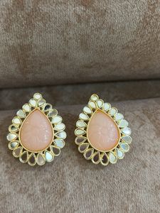Exquisite Pearlescent Earrings