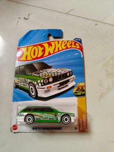 Hot Wheels lot ( price varies from 400-600)