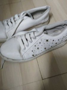 White Casual Sneakers with Star Accents