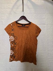 Chic Floral Print T-Shirt