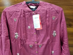 Elegant Maroon Embroidered Kurta