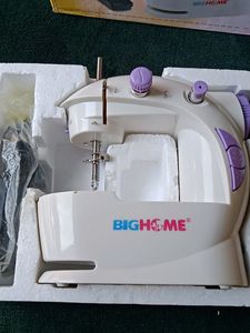 Mini Sewing Machine
