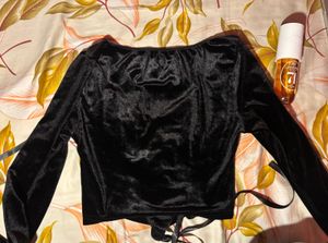 Urbanic black corset full sleeve top