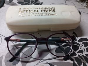 Specs Frame And Box.