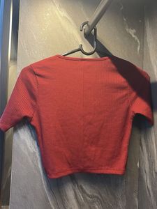 Chic Red Ribbed Twist Crop Top