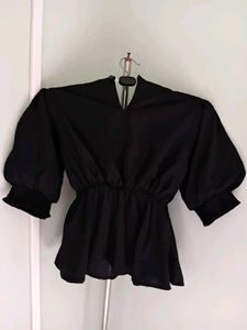 Brand New Chic Black Puff Sleeve Top
