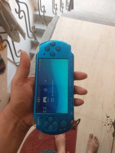 Psp 3000 vibrant blue with charger