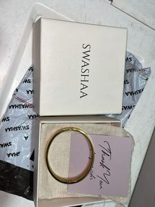 Swashaa Elegant 18K Gold Bangle with Greek Key Des