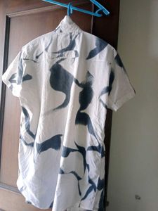 Abstract Patterned Short Sleeve Shirt