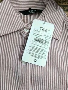 SHEIN sleeveless crop shirt
