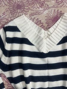 Classic Striped V-Neck Sweater/pullover
