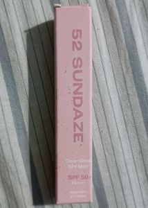 52 SUNDAZE Clear Glow SPF 50 Mist