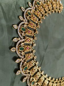 Exquisite Indian Jewelry Set with Emeralds