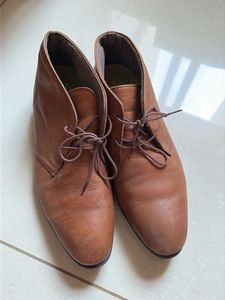 Stylish Brown Leather Chukka Boots